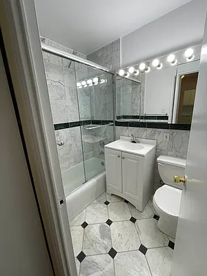 Rented by Olympia House Delaware LP | media 38