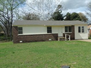 5057 Gill Rd, Memphis, TN 38109