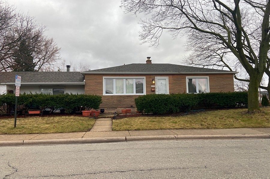 1st image of 4957 N Oketo Ave