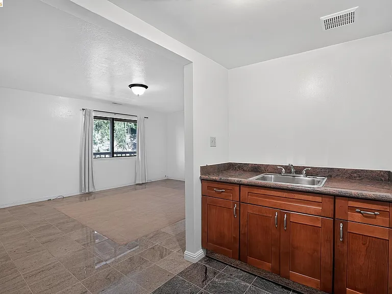 525 Hampton Rd — Photo 24