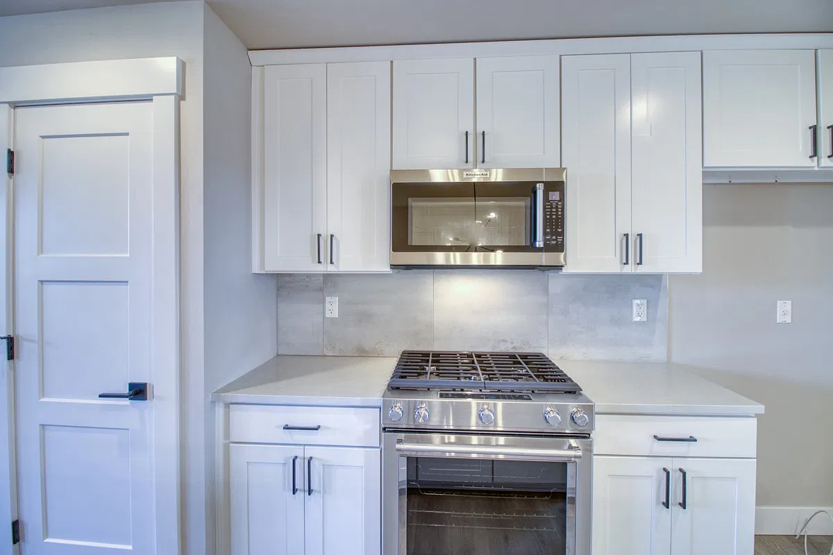 3 bed, 1692 sqft, $2,690 — Photo 1