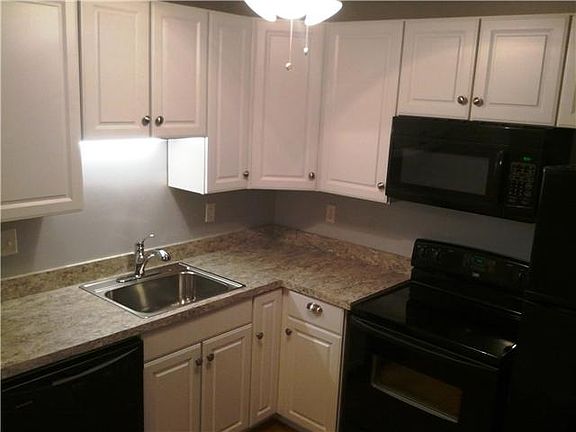 3rd image of 5423 Golf View Dr APT A1