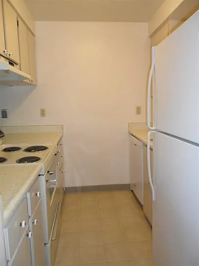 3318 Willow Ct SE — Photo 2
