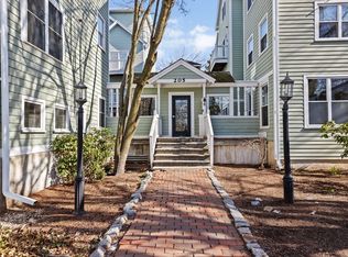 205 Richdale Ave APT A2, Cambridge, MA 02140