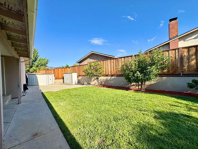 2494 Lone Oak Dr — Photo 58