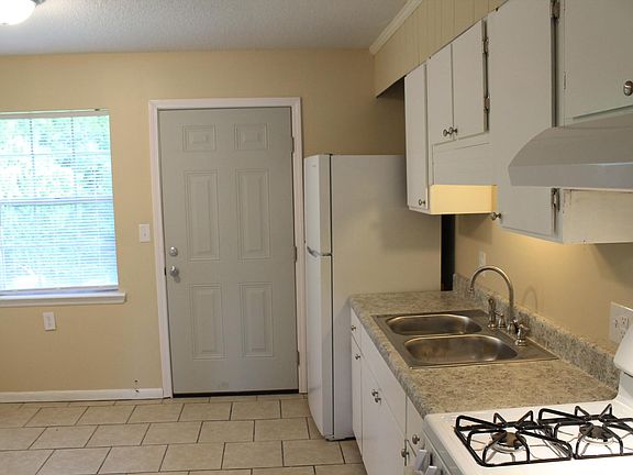 3rd image of 1010 N Montgomery St #3D