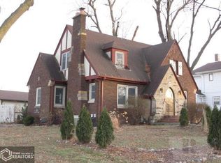 126 N Main St, Carroll, IA 51401