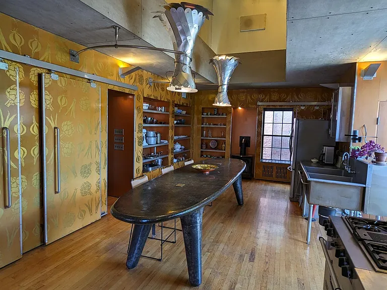 1332 Broadway St — Photo 11