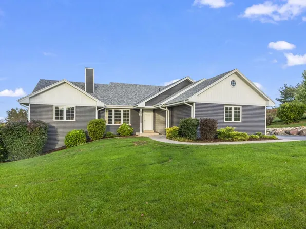 W383N8797 Blue River PASS, Oconomowoc, WI 53066