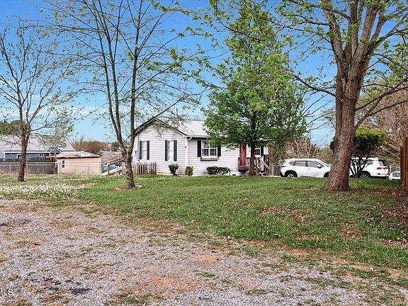 5th image of 1011 Stonegate Rd