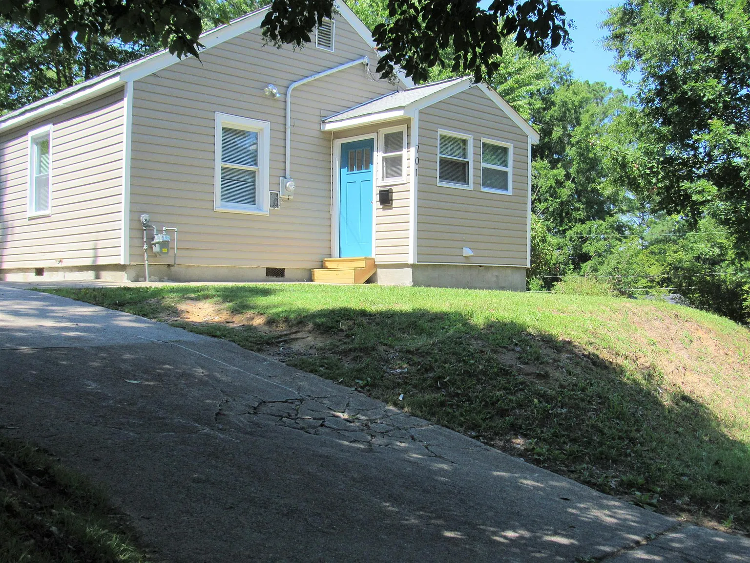 701 Bernice St — Photo 2