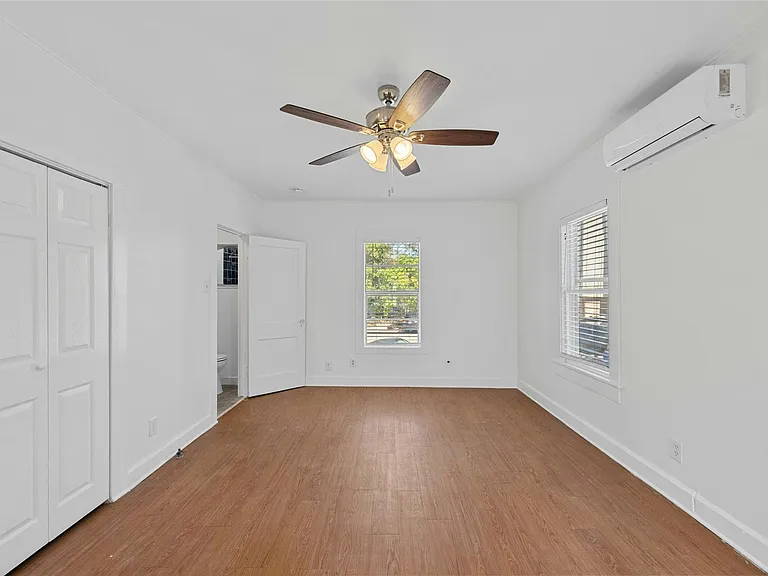 2201 Leon St #G — Photo 5