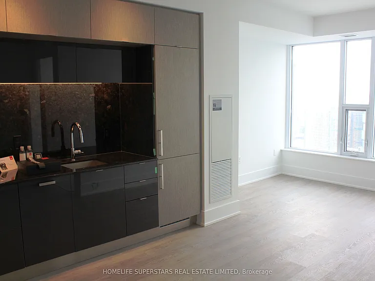 10 York St #6212 — Photo 17