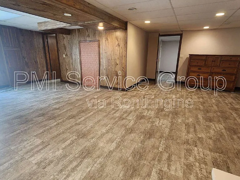 229 Hickory St — Photo 17