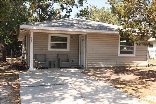 2547 24th St Photo 1