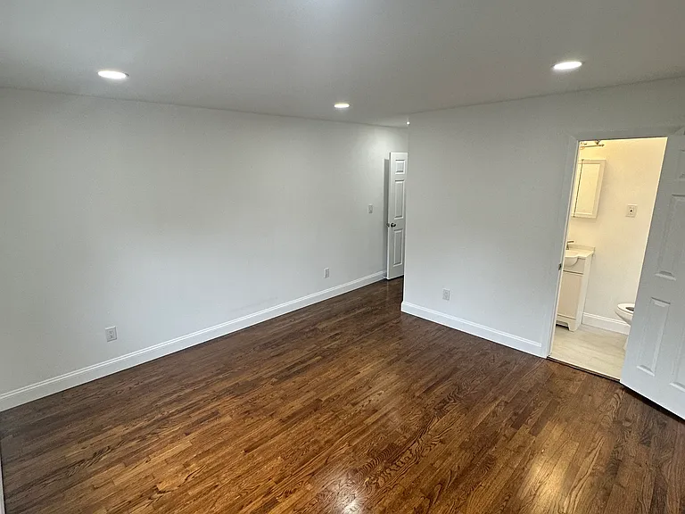 188 Midland Ave #1A — Photo 14
