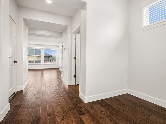 2nd image of 5612 NE 133rd St