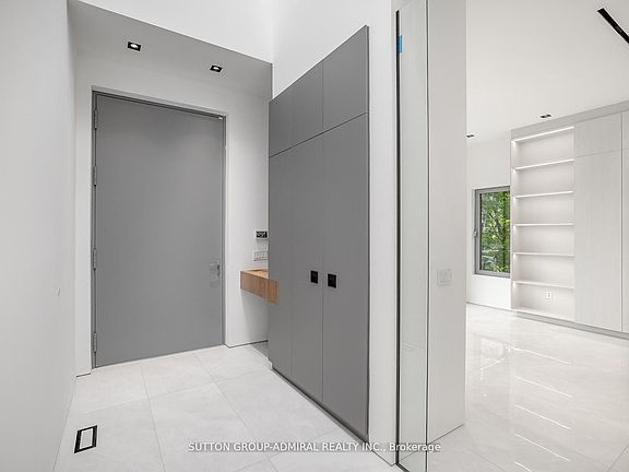 3rd image of 157 Old Forest Hill Rd