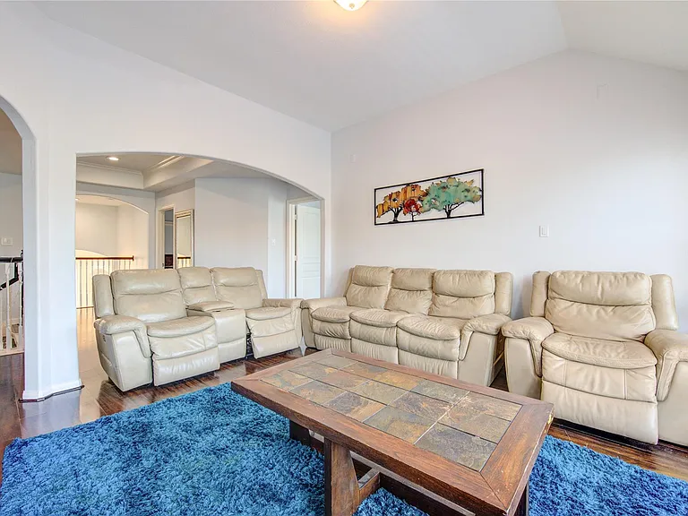 14311 Tasmania Ct — Photo 41