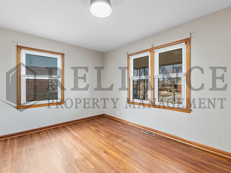 1720 S Windsor Rd — Photo 28