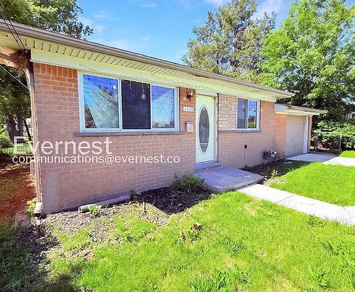 4224 Frazho Rd — Photo 2