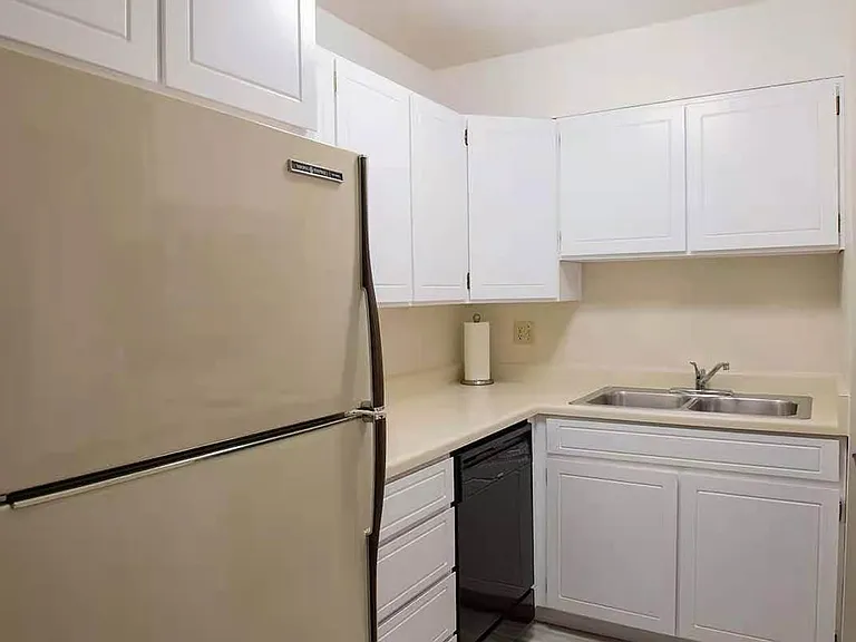 227 N H St #101 — Photo 5
