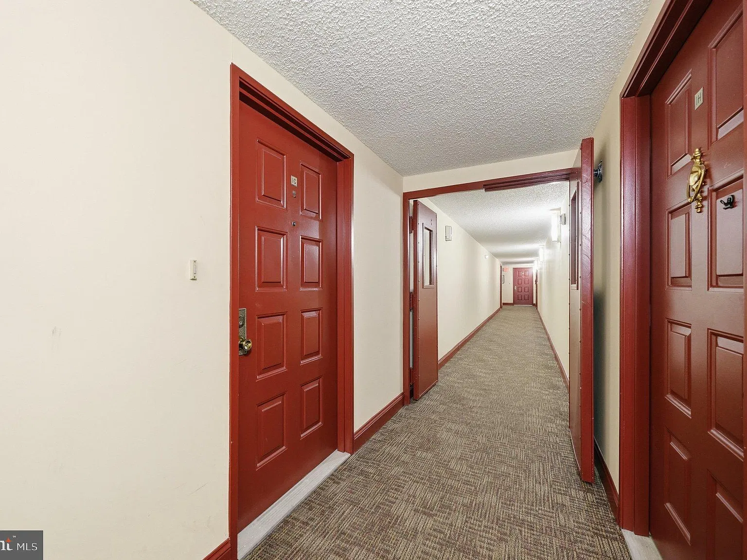 2 bed, 2.0 bath, 1030 sqft, $2,500 — Photo 4