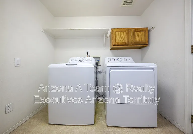 831 S Rincon Rising Rd — Photo 37
