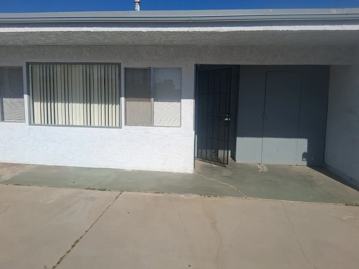 Building Photo - 41551 45th St W #8