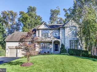 12041 Creekbend Dr, Reston, VA 20194