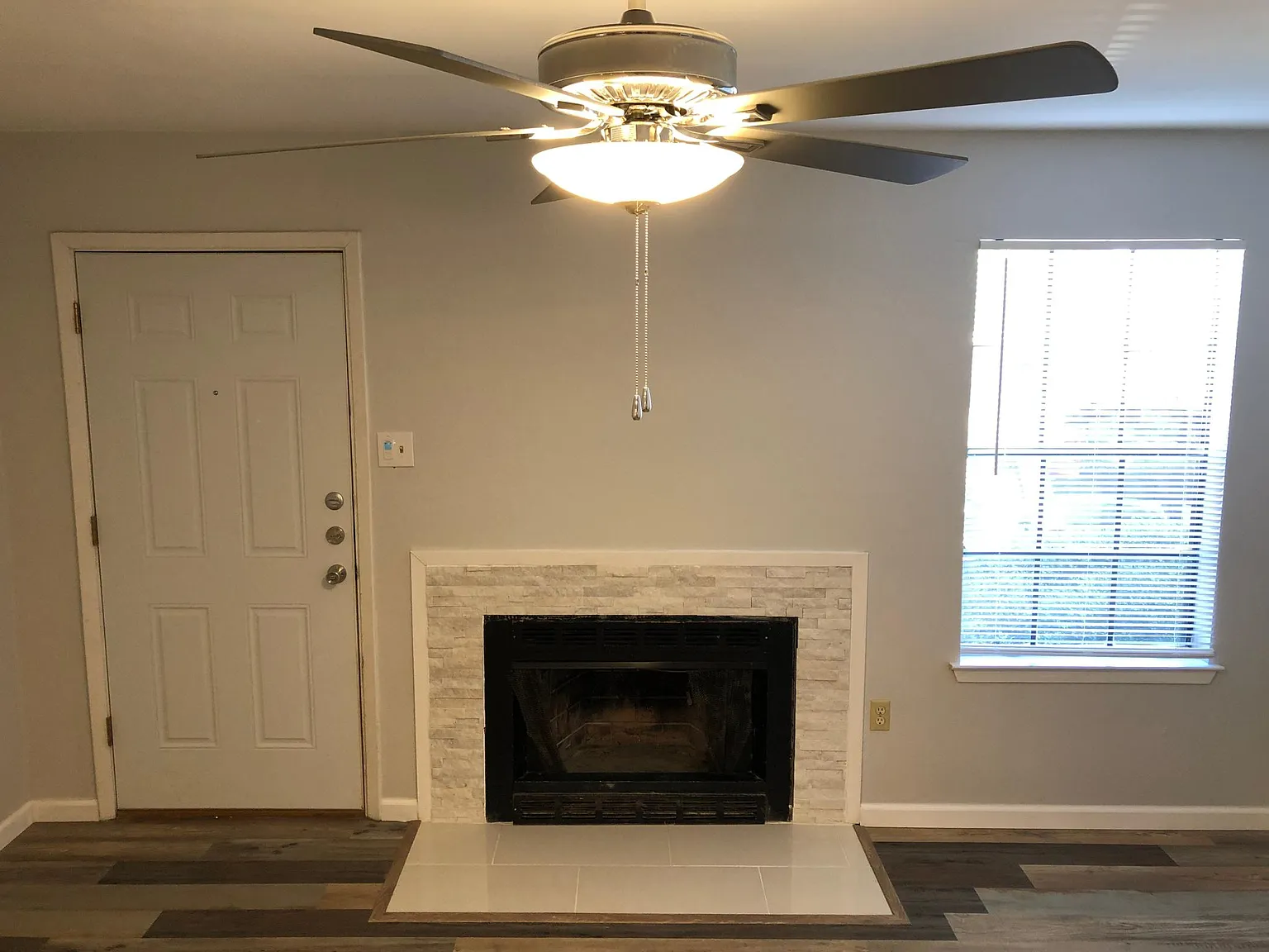 2 bed, 1.5 bath, 1088 sqft, $1,100 — Photo 4