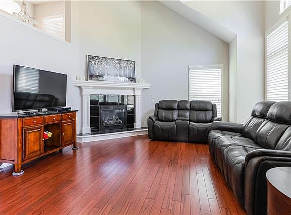 4th image of 5343 Kenton St