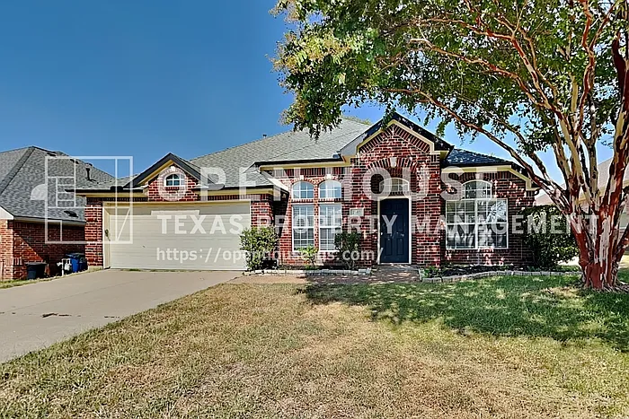 2105 Peacock Ln