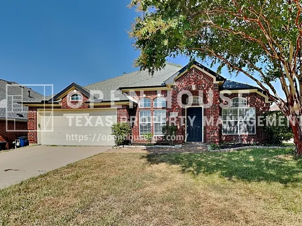 2105 Peacock Ln, Corinth, TX 76210