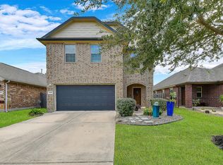 6869 Dogwood Cliff Ln, Dickinson, TX 77539