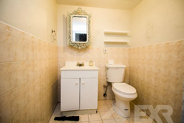 Rented by EXR | media 7