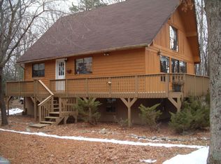 129 Franklin Dr, Hawley, PA