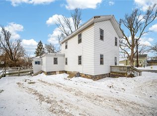 102 Burrows St, East syracuse, NY 13057