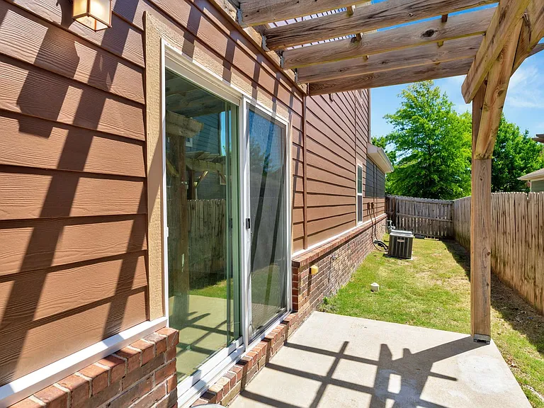 732 N Wordsworth Ln — Photo 4