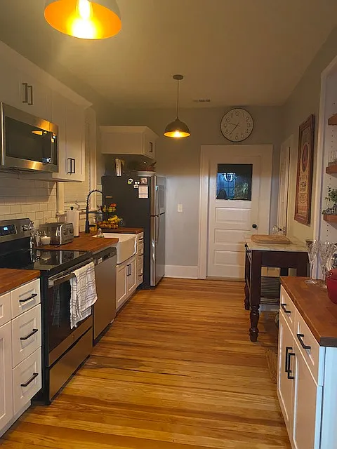 2 bed, 1200 sqft, $2,300 — Photo 2