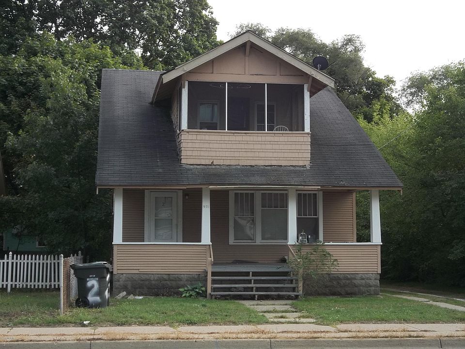 1st image of 521 E Apple Ave