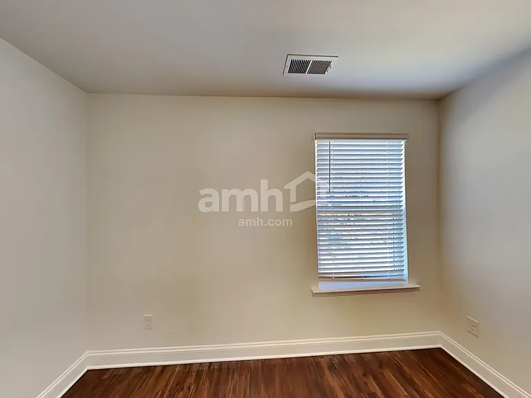 555 Rivermist Dr — Photo 29