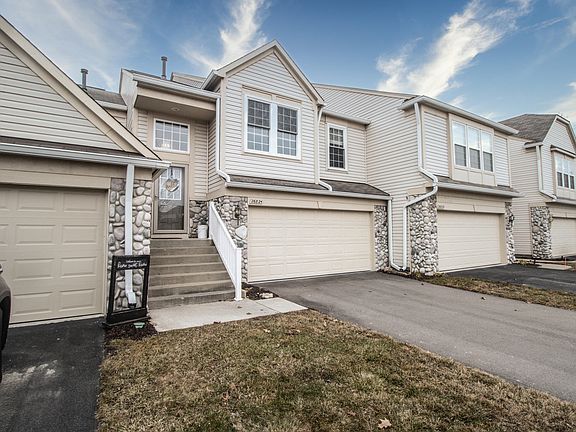 3rd image of 26824 Kirkway Cir