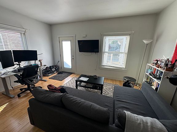 3rd image of 3026 Minot Ave #6