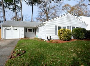 6 Lake Walk Xing, Hampton, VA 23666
