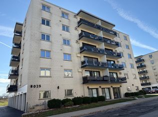 8025 Oconnor Dr APT 2E, River Grove, IL 60171