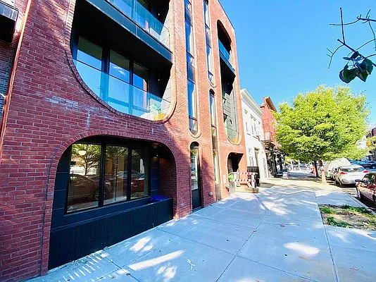 Rented by GROOME REALTY LLC | media 16