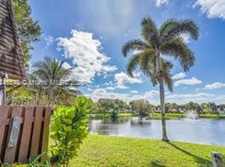 Le Clos, Pompano Beach, FL 33068