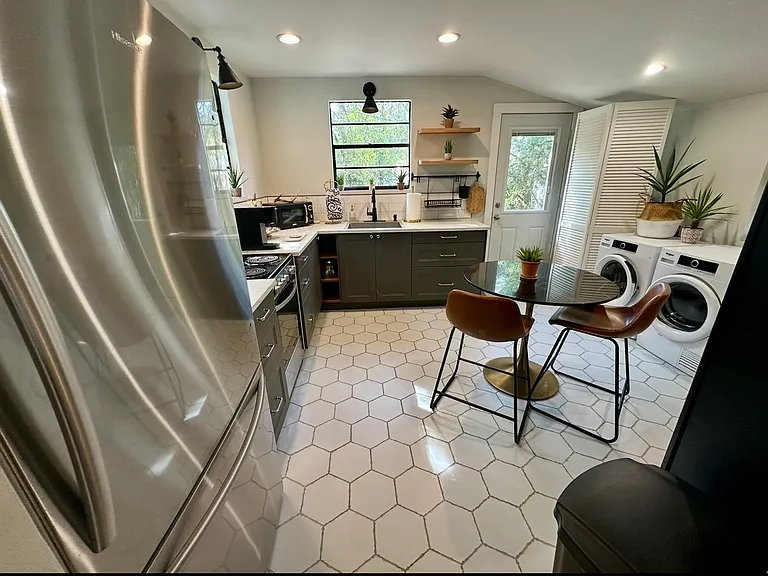 1282 Ingleside Ave — Photo 15