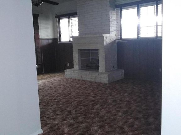 3rd image of 7605 Mojave Dr